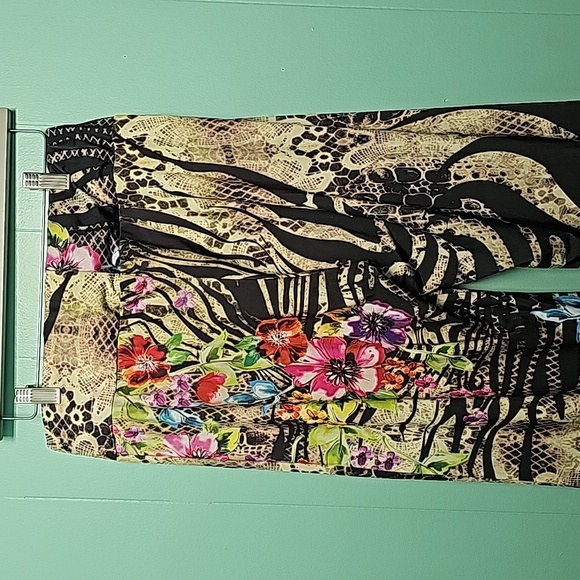 Gaucho pants silky with flowers - Picture 3 of 5